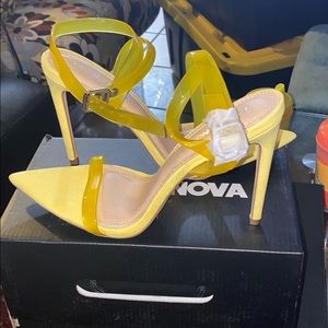 Yellow single sole heel